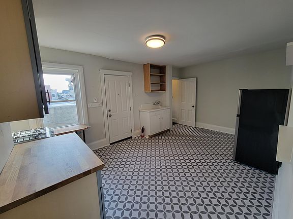 2nd image of 1863 Frankford Ave Floor 3