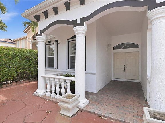 5th image of 15062 SW 11th Street