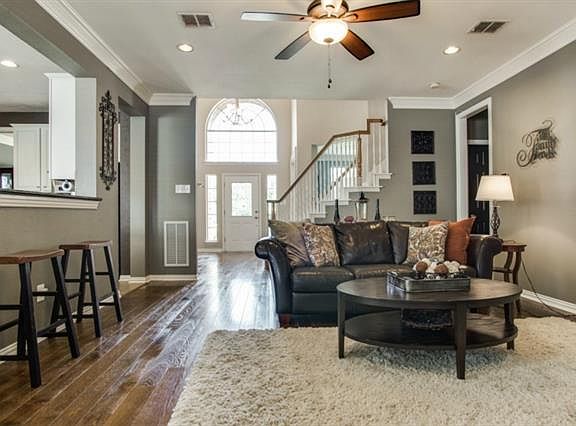 2nd image of 1620 Rock Cliff Ln