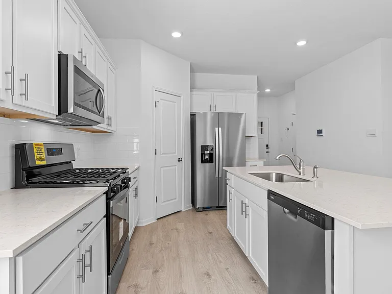 305 Brooks Ranch Dr — Photo 14