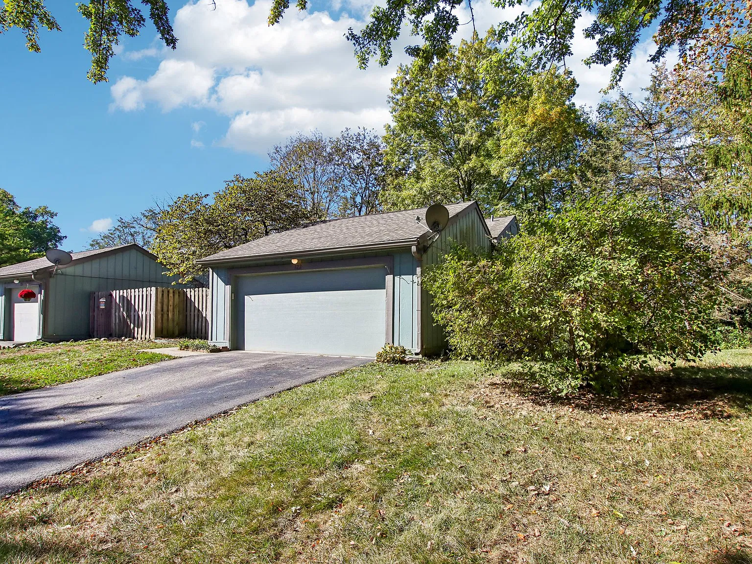 3 bed, 2.5 bath, 1826 sqft, $2,000 — Photo 3