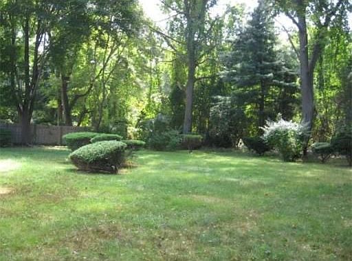 2nd image of 24 Winsor Dr