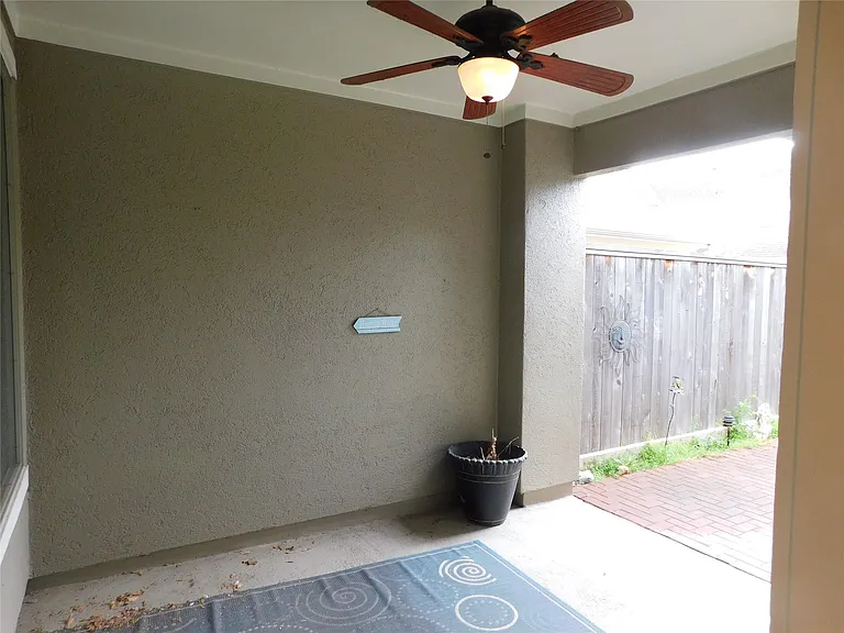 4333 Lake Run Dr — Photo 32