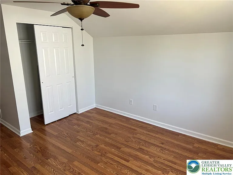 2593 Halleck Dr — Photo 36