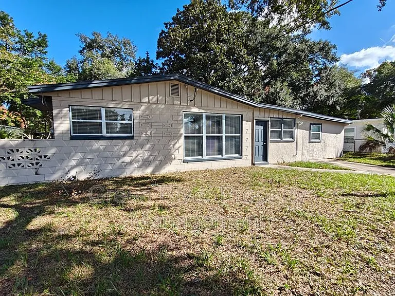 2921 Mansion Rd — Photo 2