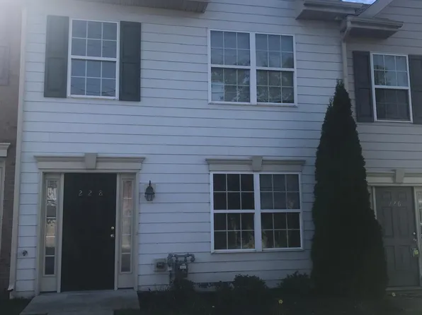 214 South St, Pottstown, PA 19464