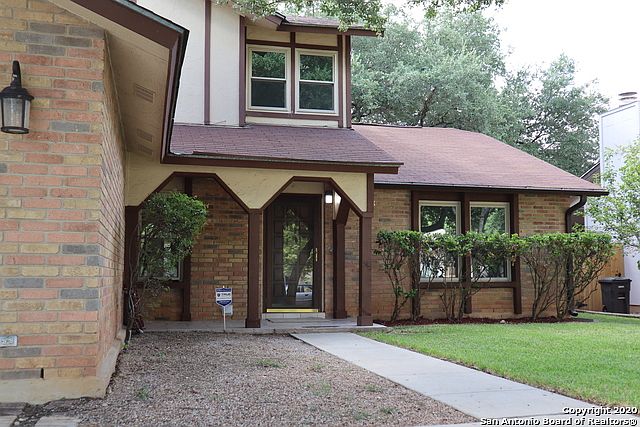 1st image of 8374 Thorncliff Dr