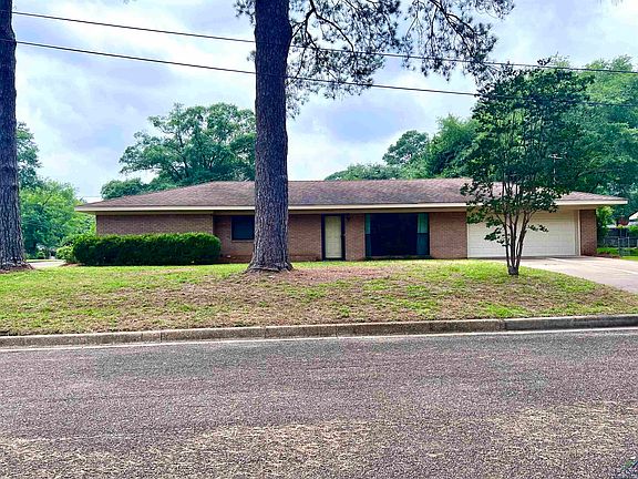 2nd image of 1701 Live Oak Dr
