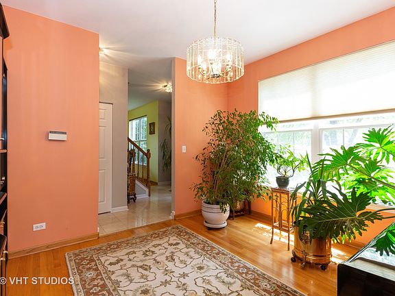 5th image of 1404 Stanford Cir