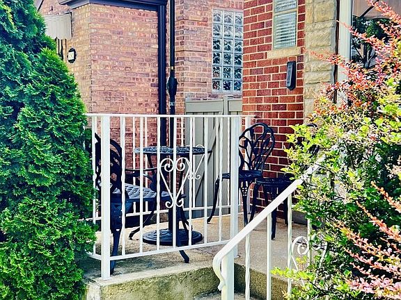 2nd image of 6244 N Keeler Ave