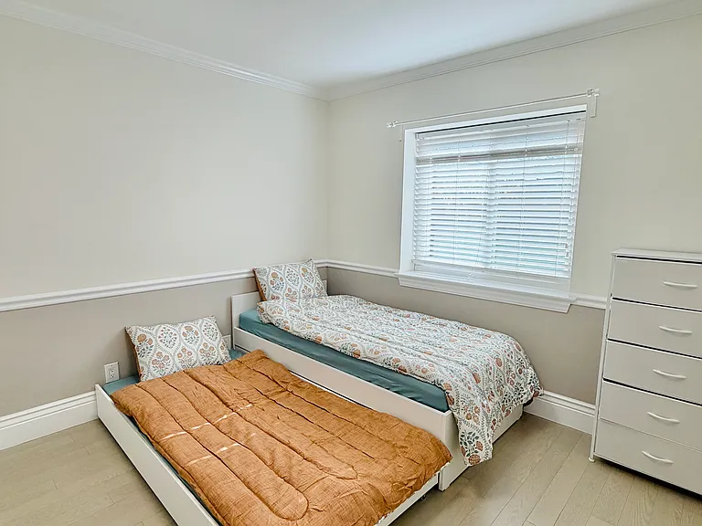 3200 Hilary Dr — Photo 6