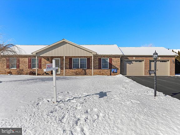 5th image of 1209 Hillbrook Dr