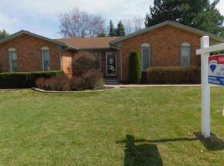43220 Saal Rd, Sterling Heights, MI 48313