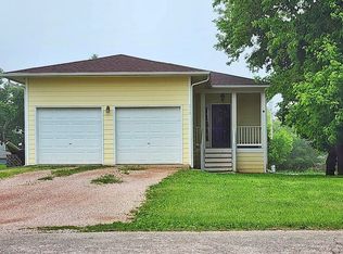 610 E Sewell St, Sundance, WY 82729