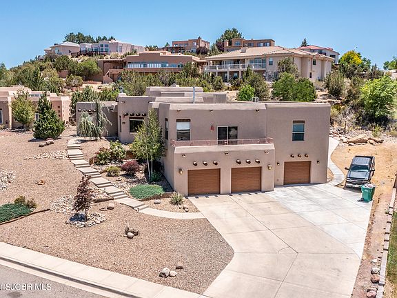 3rd image of 383 Canyonview Dr