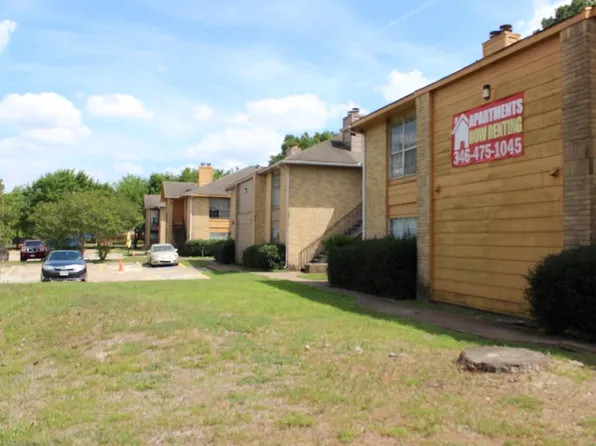 6307 W Gulf Bank Rd #16, Houston, TX 77088