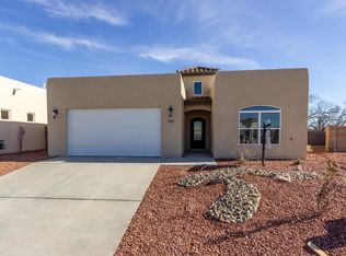 426 Dennis Dr NE, Los Lunas, NM 87031