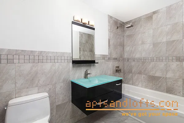 Sold by aptsandlofts.com | media 10