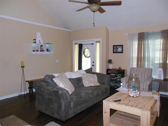 2nd image of 31 Blacks Mill Valley