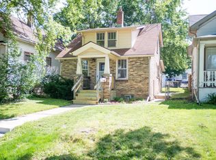 2126 S 77th St, West Allis, WI 53219