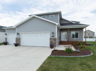 3010 Ridge Dr E, West Fargo, ND 58078