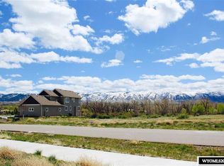 6122 River Park Dr, Casper, WY 82604