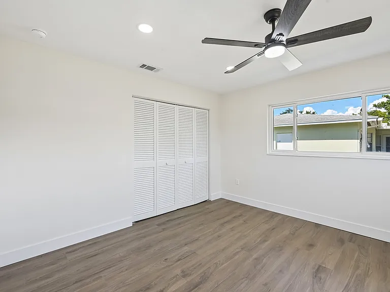 6735 Keystone Dr — Photo 13