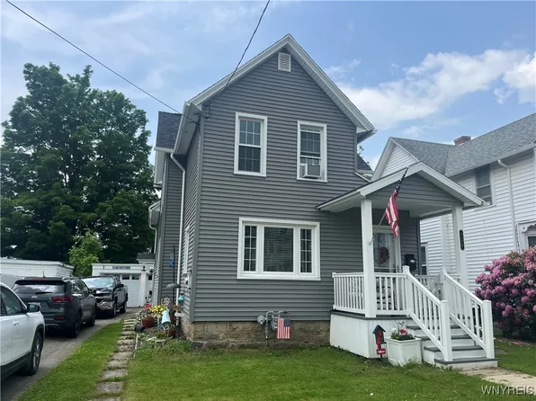 130 S 6th St, Olean, NY 14760