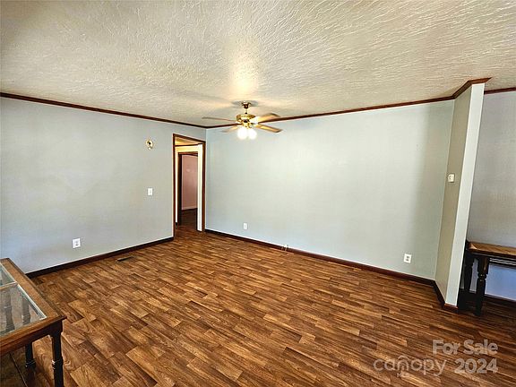 5th image of 2136 Pa Jolly Ln