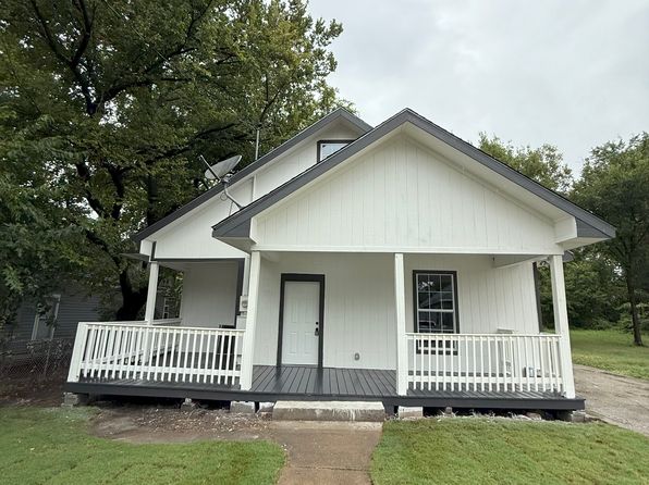 323 W Cherry St