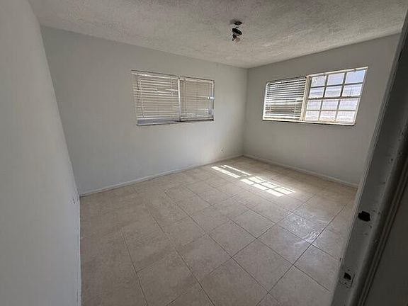 3rd image of 635 NW 5th Street