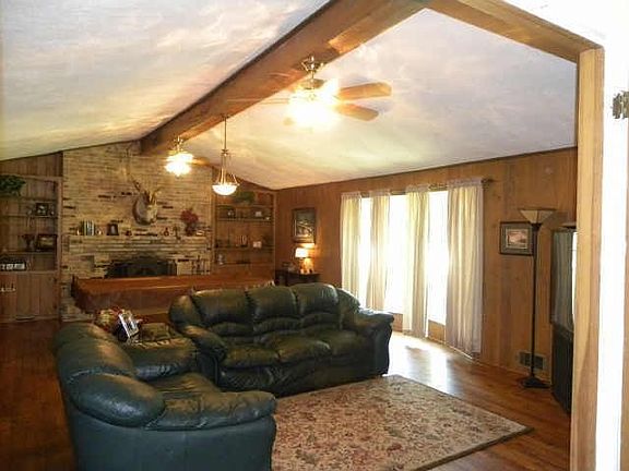 3rd image of 1620 Aldridge Dr