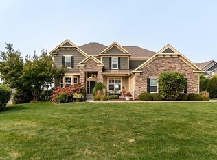 7521 Beacon Ct, Excelsior, MN 55331