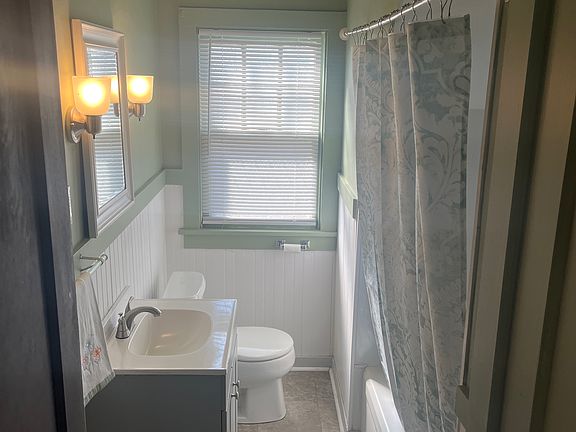 5th image of 38 Pasadena Pl Floor 2