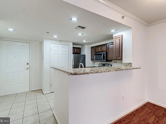 4th image of 3835 9th St APT 107W