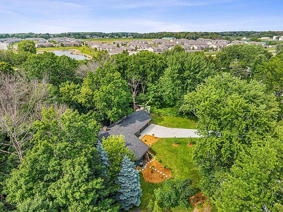 4th image of W6439 Lakeview Ct