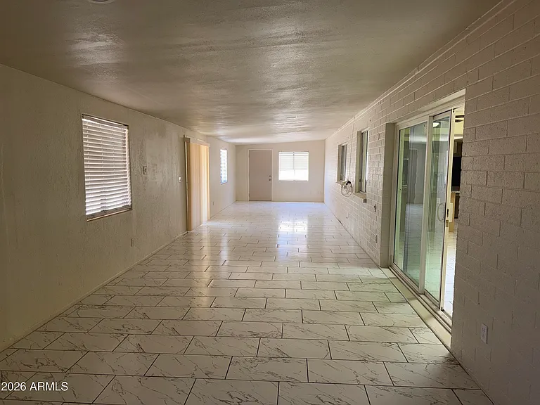 4731 W Paradise Ln — Photo 17