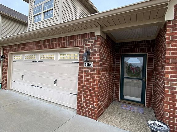 3rd image of 102 Twin Springs Ct