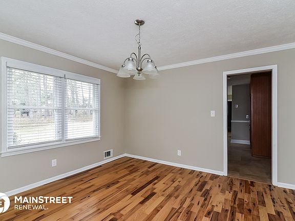 3rd image of 2297 Amber Woods Dr