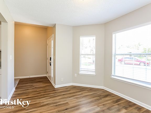 5th image of 10073 Govern Ln