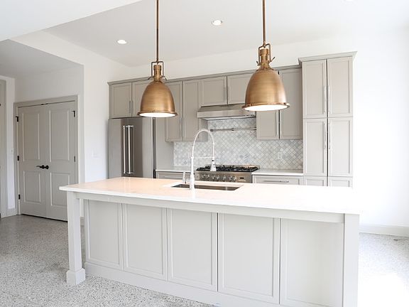 2nd image of 9 Buttles Ave #103