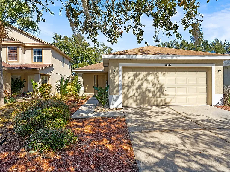11806 Whisper Creek Dr — Photo 33