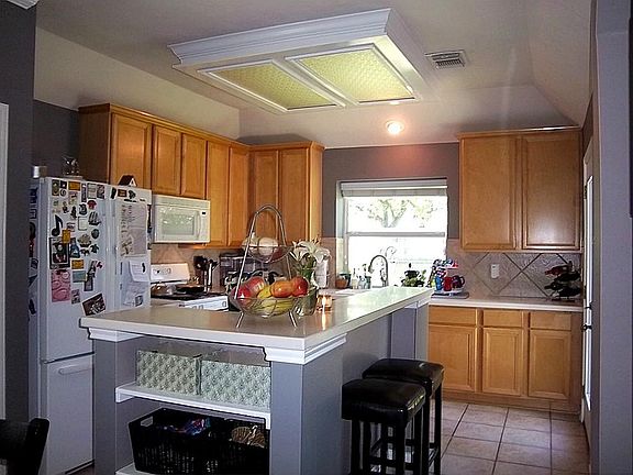 Kitchen bar