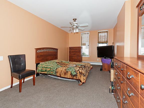 4th image of 136 Saratoga Ave #1A