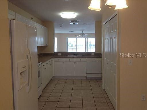 5th image of 2611 Emerald Lake Ct Unit 2611