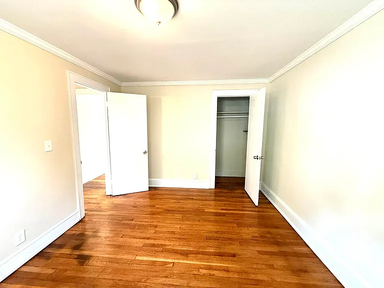 21-35 24th St #1 — Photo 9