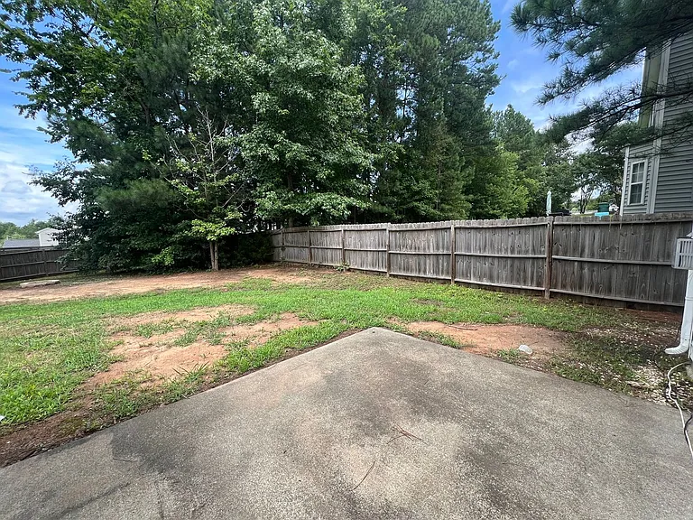 2019 Spring Creek Dr — Photo 30