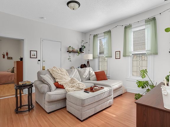 4th image of 2406 Pierce St NE