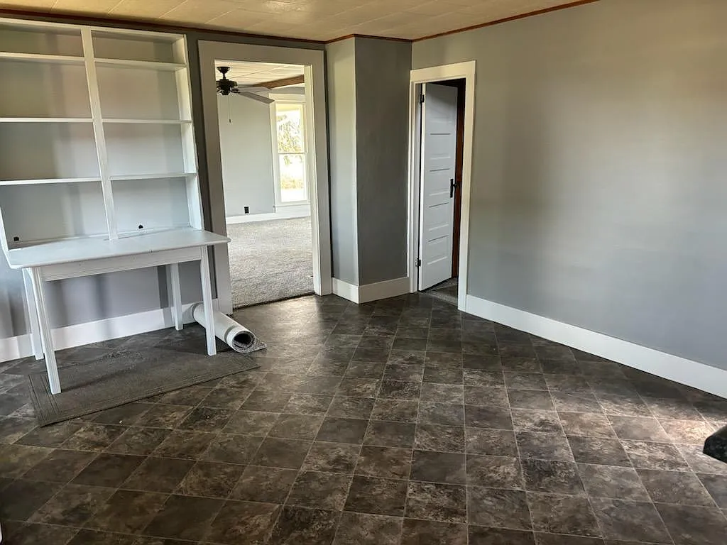3 bed, 1236 sqft, $1,400 — Photo 2
