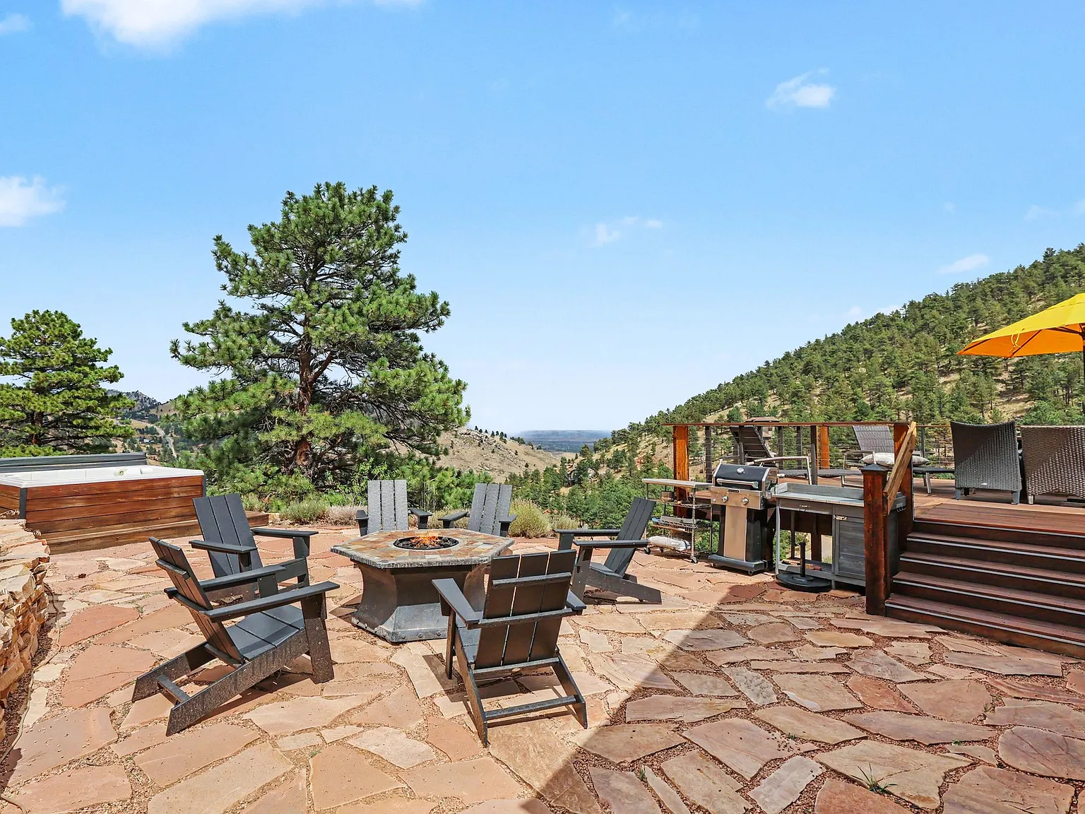 3 bed, 1964 sqft, $7,000 — Photo 1